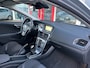 Volvo V40 1.6 T2 120PK Momentum Panorama dak/Trekhaak/achteruitrijcamera