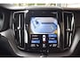 Volvo XC60 2.0 Recharge T6 AWD R-Design - Panoramadak - Trekhaak - ACC - HUD - Pine Grey