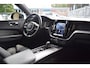 Volvo XC60 2.0 Recharge T6 AWD R-Design - Panoramadak - Trekhaak - ACC - HUD - Pine Grey