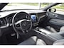 Volvo XC60 2.0 Recharge T6 AWD R-Design - Panoramadak - Trekhaak - ACC - HUD - Pine Grey
