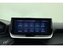 Peugeot 2008 1.2 Hybrid 136 Allure | Achteruitrijcamera | Cruise control | keyless entry | Navigatie | Extra getint |