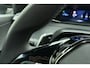 Peugeot 2008 1.2 Hybrid 136 Allure | Achteruitrijcamera | Cruise control | keyless entry | Navigatie | Extra getint |