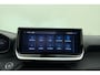 Peugeot 2008 1.2 Hybrid 136 Allure | Achteruitrijcamera | Cruise control | keyless entry | Navigatie | Extra getint |