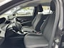 Peugeot 208 1.2 Turbo 100 PK Active | 6-Bak | Lichtmetaal | All Season Banden | Navigatie via Telefoon | Airco | Apple Carplay | Parkeercamera | Parkeersensoren | Cruise Control | Elektrisch Pakket | LED Dagrijverlichting .
