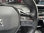 Peugeot 208 1.2 Turbo 100 PK Active | 6-Bak | Lichtmetaal | All Season Banden | Navigatie via Telefoon | Airco | Apple Carplay | Parkeercamera | Parkeersensoren | Cruise Control | Elektrisch Pakket | LED Dagrijverlichting .