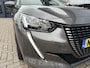Peugeot 208 1.2 Turbo 100 PK Active | 6-Bak | Lichtmetaal | All Season Banden | Navigatie via Telefoon | Airco | Apple Carplay | Parkeercamera | Parkeersensoren | Cruise Control | Elektrisch Pakket | LED Dagrijverlichting .