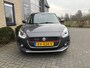 Suzuki Swift 82KW 1.0 Stijl Smart Hybr CARPLAY-CAMERA-TREKHAAK -NAVI-NAP