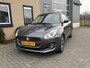 Suzuki Swift 82KW 1.0 Stijl Smart Hybr CARPLAY-CAMERA-TREKHAAK -NAVI-NAP
