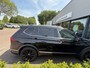 Volkswagen Tiguan Allspace 1.5 TSI R-Line Business 150 PK| Origneel Nederlands | 1e Eigenaar | Dealeronderhouden | 7 Zits Leder Bekleed | Trekhaak | Panoramdak | Stoelverwarming | Navigatie Pro | Verwarmbare Voorruit | LED Matrix | Harman Kardon