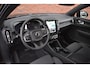 Volvo EX40 Extended Range 252PK Plus Black Edition 82 kWh | Harman/Kardon | Getint glas achter |
