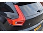 Volvo EX40 Extended Range 252PK Plus Black Edition 82 kWh | Harman/Kardon | Getint glas achter |