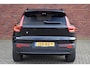 Volvo EX40 Extended Range 252PK Plus Black Edition 82 kWh | Harman/Kardon | Getint glas achter |