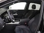 Mercedes-Benz B-klasse 250 e Business Solution AMG Panoramadak / Keyless / Nightpakket / Parkeercamera / 19'' Multispaak / Stoelverwaming /