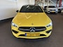 Mercedes-Benz CLA 220 Premium Plus AMG | Panoramadak | Sfeerverlichting | Cruise control | Climate control | Achteruitrijcamera | Stoelverwarming | Lane assist | Elek. inklapbare spiegels | Adaptief onderstel | Navigatie | Lederen/Alcantara bekleding