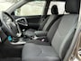 Toyota RAV4 2.0 VVTi Dynamic 2WD | Cruise + Clima + Stoel verw. nu € 13.975,-!!!