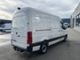 Mercedes-Benz Sprinter 317 CDI L2 H2 MBUX / Trekhaak / Camera / Parkeersensoren / Navigatie / Airco / 270 Graden achterdeuren