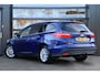 Ford Focus Wagon 1.0 Titanium | Cruise | Clima | Stoel/Stuur Verwarming | Navi | Sensoren | Trekhaak |