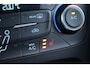 Ford Focus Wagon 1.0 Titanium | Cruise | Clima | Stoel/Stuur Verwarming | Navi | Sensoren | Trekhaak |