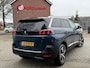 Peugeot 5008 130 Pk * GT * 7-Persoons * Super Luxe * Navigatie * Alcantara / Lederen  Bekleding * Dodehoekbewakingsysteem * Achteruitrij Camera * Elektrisch bed. Achterklep * Adaptive Cruise & Climate Control * DAB Radio * Vingerhoets; Vierde Generatie Eersteklas Service. Al meer dan 100 jaar een begrip in de Brabantse Kempen.