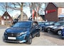 Peugeot 5008 130 Pk * GT * 7-Persoons * Super Luxe * Navigatie * Alcantara / Lederen  Bekleding * Dodehoekbewakingsysteem * Achteruitrij Camera * Elektrisch bed. Achterklep * Adaptive Cruise & Climate Control * DAB Radio * Vingerhoets; Vierde Generatie Eersteklas Service. Al meer dan 100 jaar een begrip in de Brabantse Kempen.