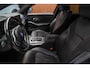 BMW 3-Serie 320e M-sport HUD Leer Navi Camera ACC Matrix LED Laser PDC Virtual Climate (3-zone) Zwarte binnenhemel Sportstoelen LM velgen Facelift model! BTW auto!