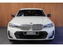 BMW 3-Serie 320e M-sport HUD Leer Navi Camera ACC Matrix LED Laser PDC Virtual Climate (3-zone) Zwarte binnenhemel Sportstoelen LM velgen Facelift model! BTW auto!