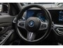 BMW 3-Serie 320e M-sport HUD Leer Navi Camera ACC Matrix LED Laser PDC Virtual Climate (3-zone) Zwarte binnenhemel Sportstoelen LM velgen Facelift model! BTW auto!