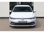 Volkswagen Golf 1.4 eHybrid GTE 245PK / 180kW LED Matrix IQ.Lights, achteruitrijcamera, 3-zone climatronic, draadloos telefoon laden, voorstoelen + stuurwiel verwarmbaar, Apple Carplay & Android Auto, instelbare rijprofielen (Driving Profiles), full map navigatie, adaptive cruise control met Stop & Go, volledig digitaal instrumentenpaneel (Digital Cockpit), Keyless Go, extra getint glas achter, 18'' LMV