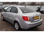 Kia Rio 1.6 CVVT X-ecutive Airco, Stoelverwarming, Radio cd speler
