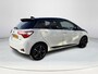 Toyota Yaris 1.5 Hybrid Bi-Tone | Keyless entry | Bluetooth | 16 inch LM-velgen | Regensensor | Parkeercamera |