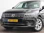 Volkswagen Tiguan 1.4 TSI ACT Highline | Wegklapbare trekhaak | Elektrische kofferbak | Stoelverwarming | Adaptive cruise control | Parkeersensoren voor & achter |