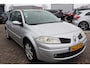 Renault Megane 1.6-16V Business Line Cruise control, Panoramadak, Radio cd speler, Lichtmetalen wielen