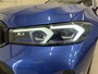 BMW 3-Serie Touring 330e M-Sport Facelift PANO/TREKHAAK/HEAD-UP/CURVED DISPLAY/ACC/MEMORY/SOH 95%/CAMERA/KEYLESS/19"M-SPORT BREEDSET/PORTIMAO-BLAU METALLIC/VOLLEDIG BMW DEALER HISTORIE