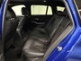 BMW 3-Serie Touring 330e M-Sport Facelift PANO/TREKHAAK/HEAD-UP/CURVED DISPLAY/ACC/MEMORY/SOH 95%/CAMERA/KEYLESS/19"M-SPORT BREEDSET/PORTIMAO-BLAU METALLIC/VOLLEDIG BMW DEALER HISTORIE