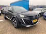 Peugeot e-2008 EV GT 50 kWh Camera | Stoelverwarming | Carplay | Leder/Stof | Digitaal Dashboard | 18" Lichtmetaal | Keyless | Achteruitrijcamera | Airco (automatisch) | Apple Carplay/Android Auto|telefoonintegratie premium