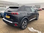 Peugeot e-2008 EV GT 50 kWh Camera | Stoelverwarming | Carplay | Leder/Stof | Digitaal Dashboard | 18" Lichtmetaal | Keyless | Achteruitrijcamera | Airco (automatisch) | Apple Carplay/Android Auto|telefoonintegratie premium