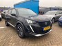 Peugeot e-2008 EV GT 50 kWh Camera | Stoelverwarming | Carplay | Leder/Stof | Digitaal Dashboard | 18" Lichtmetaal | Keyless | Achteruitrijcamera | Airco (automatisch) | Apple Carplay/Android Auto|telefoonintegratie premium