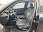 Peugeot e-2008 EV GT 50 kWh Camera | Stoelverwarming | Carplay | Leder/Stof | Digitaal Dashboard | 18" Lichtmetaal | Keyless | Achteruitrijcamera | Airco (automatisch) | Apple Carplay/Android Auto|telefoonintegratie premium