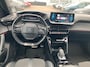 Peugeot e-2008 EV GT 50 kWh Camera | Stoelverwarming | Carplay | Leder/Stof | Digitaal Dashboard | 18" Lichtmetaal | Keyless | Achteruitrijcamera | Airco (automatisch) | Apple Carplay/Android Auto|telefoonintegratie premium
