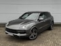 Porsche Cayenne 3.0 E-Hybrid | Panodak | Sport Chrono | Luchtvering | Bose | 22 inch |