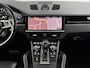 Porsche Cayenne 3.0 E-Hybrid | Panodak | Sport Chrono | Luchtvering | Bose | 22 inch |