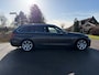 BMW 3-Serie Touring 320i High Executive / Automaat / Airco / Navi / Trekhaak / Elektrische Achterklep Achterraam Apart open / NAP