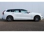 Volvo V60 2.0 T5 Momentum | Navigatie | AppleCarplay/Android Auto | Half lederen bekleding | Stoelverwarming | Semi Electrische Wegklapbare trekhaak | Parkeersensoren achter |