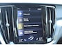 Volvo V60 2.0 T5 Momentum | Navigatie | AppleCarplay/Android Auto | Half lederen bekleding | Stoelverwarming | Semi Electrische Wegklapbare trekhaak | Parkeersensoren achter |