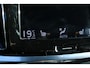 Volvo V60 2.0 T5 Momentum | Navigatie | AppleCarplay/Android Auto | Half lederen bekleding | Stoelverwarming | Semi Electrische Wegklapbare trekhaak | Parkeersensoren achter |