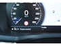Volvo V60 2.0 T5 Momentum | Navigatie | AppleCarplay/Android Auto | Half lederen bekleding | Stoelverwarming | Semi Electrische Wegklapbare trekhaak | Parkeersensoren achter |
