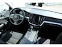 Volvo V60 2.0 T5 Momentum | Navigatie | AppleCarplay/Android Auto | Half lederen bekleding | Stoelverwarming | Semi Electrische Wegklapbare trekhaak | Parkeersensoren achter |