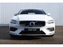 Volvo V60 2.0 T5 Momentum | Navigatie | AppleCarplay/Android Auto | Half lederen bekleding | Stoelverwarming | Semi Electrische Wegklapbare trekhaak | Parkeersensoren achter |