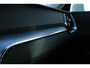 Volvo V60 2.0 T5 Momentum | Navigatie | AppleCarplay/Android Auto | Half lederen bekleding | Stoelverwarming | Semi Electrische Wegklapbare trekhaak | Parkeersensoren achter |