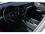 Volvo V60 2.0 T5 Momentum | Navigatie | AppleCarplay/Android Auto | Half lederen bekleding | Stoelverwarming | Semi Electrische Wegklapbare trekhaak | Parkeersensoren achter |